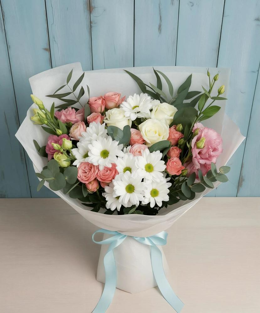 Букет цветов из: Розы, Лизиантусы и Хризантемы в Восточный