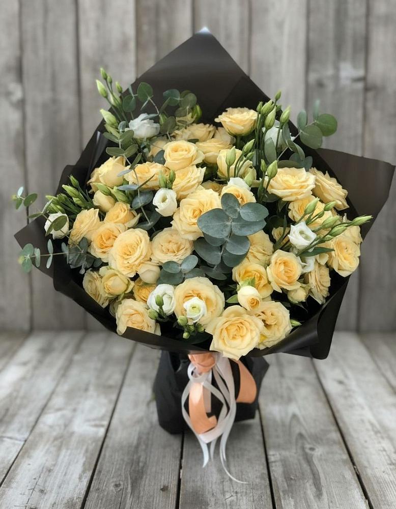 Букет цветов из: Розы и Лизиантусы в Восточный