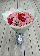 Букет цветов из:  Альстромерии в Восточный
