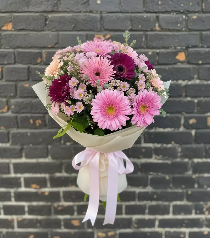 Букет цветов из: Герберы и Хризантемы в Восточный