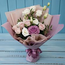 Букет цветов из:  Розы и Лизиантусы в Восточный