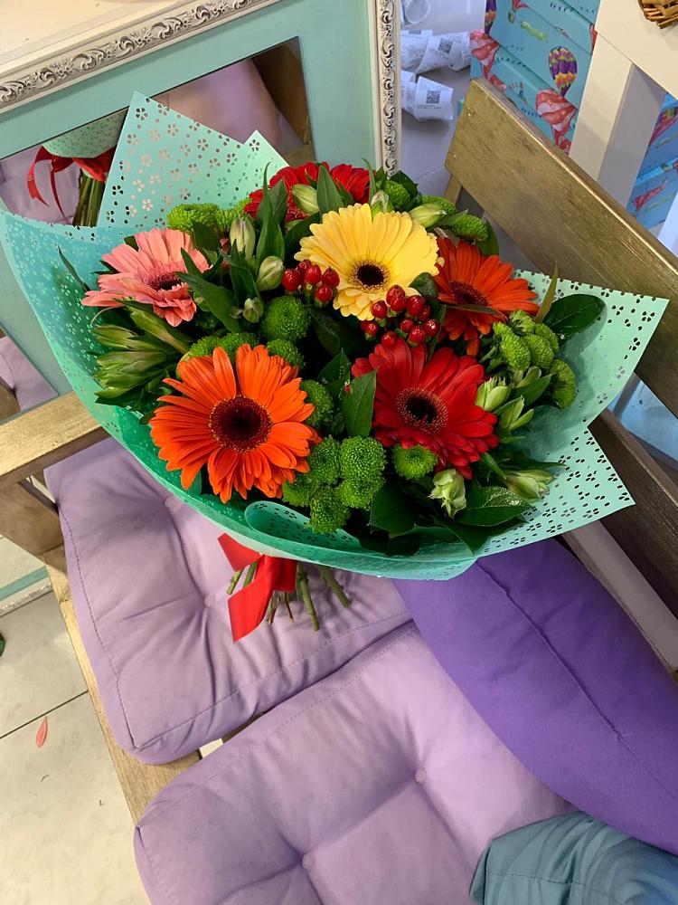 Букет цветов из: Герберы, Хризантемы и Альстромерии в Восточный