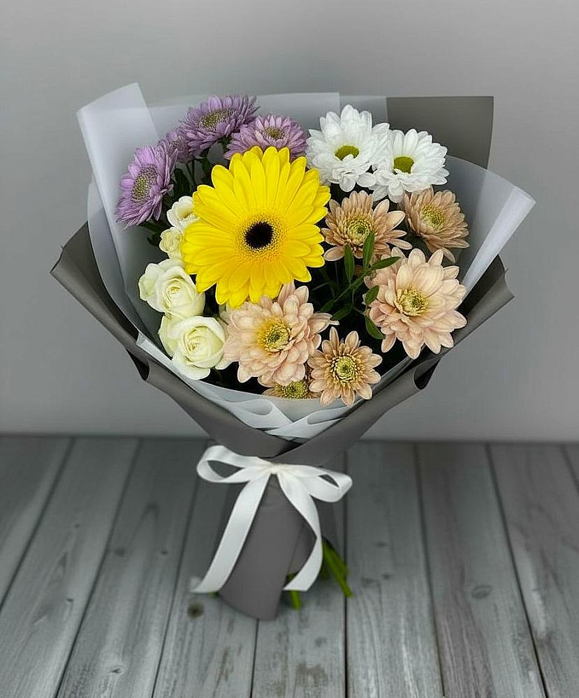 Букет цветов из: Розы, Герберы и Хризантемы в Восточный