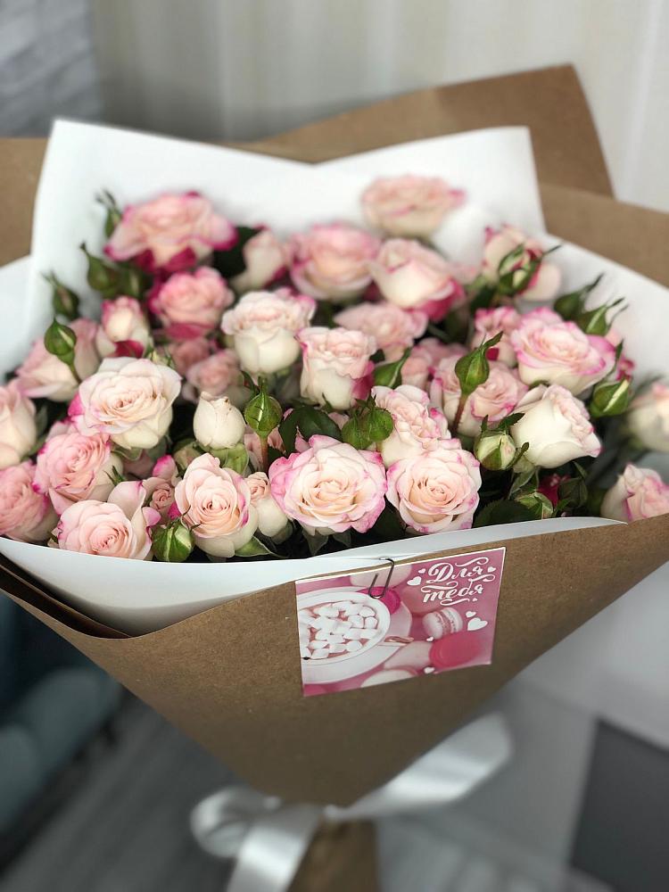 Букет цветов из: Розы в Восточный