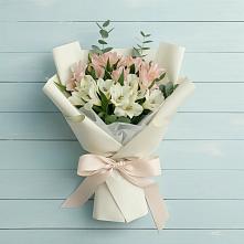 Букет цветов из:  Альстромерии в Восточный