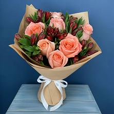 Букет цветов из:  Розы и Альстромерии в Восточный