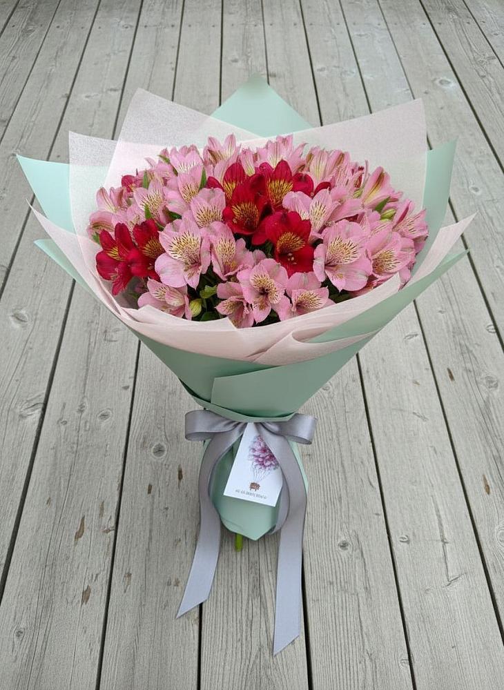 Букет цветов из: Альстромерии в Восточный