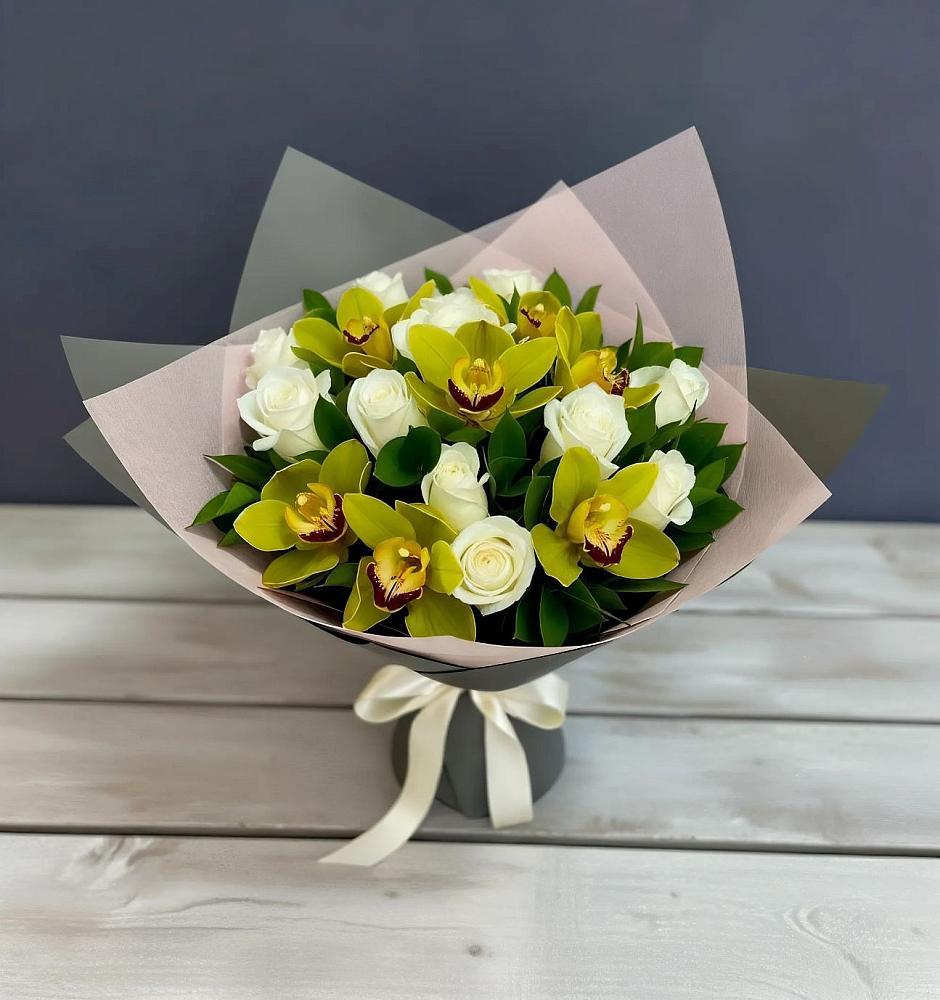 Букет цветов из: Орхидеи и Розы в Восточный