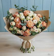 Букет цветов из:  Альстромерии и Розы в Восточный