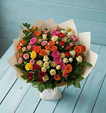 Букет Микс из разноцветных кустовых роз в Восточный