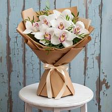 Букет цветов из:  Орхидеи и Розы в Восточный