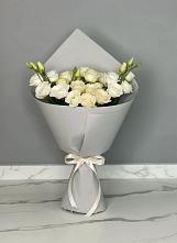 Букет цветов из:  Розы и Лизиантусы в Восточный